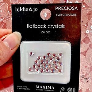 Hildie & Jo Flatback Crystals 24 pc New!